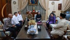 Pertemuan Presiden Prabowo Subianto bersama Ketua Umum PDIP Megawati Soekarnoputri di kediaman Jalan Teuku Umar, Menteng, Jakarta Pusat, Senin (28/9/2026). Prabowo menyampaikan belasungkawa atas wafatnya Guruh Soekarnoputri sekaligus mempererat silaturahmi kebangsaan. Foto: Ist.
