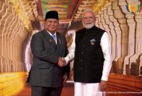 Presiden RI Prabowo Subianto bersalaman dengan Perdana Menteri India Narendra Modi saat tiba di lokasi KTT BRICS ke-18 di New Delhi, Sabtu (12/9/2026). Foto: Ist.