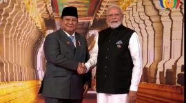 Presiden RI Prabowo Subianto bersalaman dengan Perdana Menteri India Narendra Modi saat tiba di lokasi KTT BRICS ke-18 di New Delhi, Sabtu (12/9/2026). Foto: Ist.