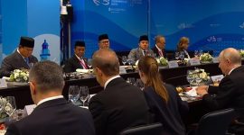 Presiden Rusia Vladimir Putin menjamu Presiden Prabowo Subianto beserta rombongan dalam santap siang resmi di Vladivostok, Kamis (3/9/2026). Foto: Ist.