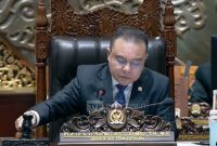Wakil Ketua DPR RI Sufmi Dasco Ahmad mengetuk palu tanda resmi pengesahan Undang-Undang Pengaturan Reforma Agraria dalam Sidang Paripurna ke-6 Masa Persidangan I Tahun Sidang 2026–2027 di Gedung DPR, Senayan, Jakarta Pusat, Selasa (22/9/2026). Foto: Ist.