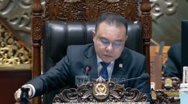 Wakil Ketua DPR RI Sufmi Dasco Ahmad mengetuk palu tanda resmi pengesahan Undang-Undang Pengaturan Reforma Agraria dalam Sidang Paripurna ke-6 Masa Persidangan I Tahun Sidang 2026–2027 di Gedung DPR, Senayan, Jakarta Pusat, Selasa (22/9/2026). Foto: Ist.