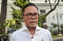Kepala BP BUMN sekaligus COO Danantara, Dony Oskaria, saat memberikan keterangan. Ia menegaskan Koperasi Merah Putih akan menjadi pusat distribusi utama barang bersubsidi, didukung sinergi Pertamina dan Pupuk Indonesia. Foto: Ist.