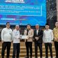 Wagub Sumut Surya menerima laporan hasil reses DPRD Sumut di Rapat Paripurna, Medan, Rabu (7/10/2026). Aspirasi masyarakat dijadikan prioritas pembangunan, sinergi eksekutif–legislatif diperkuat demi Sumut Berkah Unggul Maju Berkelanjutan. Foto: Ist.
