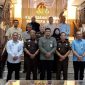 Gubernur Sumut Bobby Afif Nasution bersama Kepala Kejati Sumut Muhibuddin dan jajaran berfoto usai pertemuan di Kantor Kejati Sumut, Medan, Selasa (13/10/2026). Perkuat sinergi Pemprov–Kejati, evaluasi 2026, targetkan gedung baru rampung 2027. Foto: Ist.