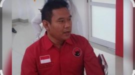 Sutrisno Pangaribuan, Presidium KORNAS–SEMARAK, memberikan keterangan mendesak Kejati Sumut tuntaskan kasus korupsi lahan Tol Medan-Binjai Rp1,17 triliun yang belum ada tersangka. Foto: Ist.