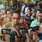 Wali Kota Medan Rico Tri Putra Bayu Waas memberikan keterangan pers terkait percepatan penyelesaian Stadion Teladan, Senin (12/10/2026). Target APBD tuntas 12 November 2026, terus dorong Kementerian PU selesaikan bagian APBN, tekankan kualitas & keselamatan. Foto: Ist.