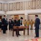 Suasana pengambilan sumpah jabatan dan pelantikan 188 pejabat administrator serta pengawas Pemprov Sumut di Aula Raja Inal Siregar, Kantor Gubernur Sumut, Senin (5/10/2026). Wagub Surya menekankan sinergi dan kerja nyata demi pelayanan publik. Foto: Ist.