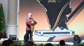 Wakil Gubernur Sumatera Utara Surya saat memberikan sambutan dalam Penganugerahan Komisi Informasi (KI) Sumut Award 2026 di Aula Raja Inal Siregar, Medan, Selasa (20/10/2026). Foto: Ist.