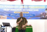 Anggota DPR RI Fraksi Golkar Dapil Sumut I Maruli Siahaan menyampaikan sambutan dalam Pesta Pengadaan Lahan dan Pembangunan HKBP Immanuel Sei Semayang, Deli Serdang, Minggu (25/10/2026). Foto: Ist.