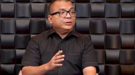 Mantan Wamenkumham Denny Indrayana mendesak Presiden Prabowo sampaikan sikap resmi soal putusan MK terkait ijazah Wapres Gibran. Foto: Ist.