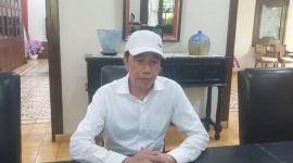 Presiden ke-7 RI Joko Widodo saat memberikan keterangan di kediamannya, Solo, Jawa Tengah, Jumat (16/10/2026). Foto: Ist.