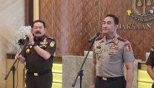 Kapolri Jenderal Suyudi Ario Seto dan Jaksa Agung ST Burhanuddin berkolaborasi perkuat penegakan hukum. Foto: Ist.