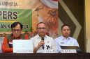 Jajaran pejabat dari BNPB, Polri, dan BMKG mengikuti konferensi pers terkait penanganan kebakaran hutan dan lahan (karhutla). Bareskrim Polri menetapkan sembilan perusahaan perkebunan kelapa sawit sebagai tersangka dalam kasus karhutla, dengan total luas lahan terbakar mencapai 25.600,26 hektare. Foto: Ist.