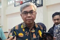 Ketua KPK Setyo Budiyanto saat memberikan keterangan pers, Kamis (8/10/2026). Menilai Nusron Wahid kurang bisa atur waktu absen panggilan penyidik, panggilan ulang akan dijadwalkan. Foto: Ist.