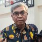 Ketua KPK Setyo Budiyanto saat memberikan keterangan pers, Kamis (8/10/2026). Menilai Nusron Wahid kurang bisa atur waktu absen panggilan penyidik, panggilan ulang akan dijadwalkan. Foto: Ist.