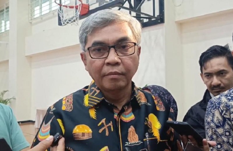 Ketua KPK Setyo Budiyanto saat memberikan keterangan pers, Kamis (8/10/2026). Menilai Nusron Wahid kurang bisa atur waktu absen panggilan penyidik, panggilan ulang akan dijadwalkan. Foto: Ist.
