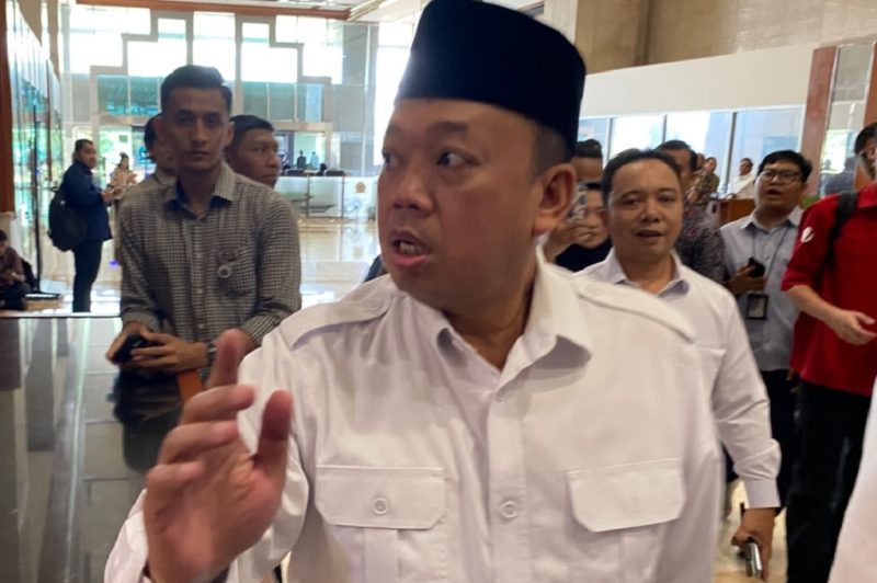 Koordinator MAKI Boyamin Saiman meminta KPK segera menjemput paksa Nusron Wahid saat tiba di Indonesia. Foto: Ist.