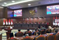 Suasana sidang Mahkamah Konstitusi yang menolak gugatan PHPU soal syarat pendidikan Wakil Presiden Gibran, Selasa (6/10/2026). Pakar hukum menilai putusan tetap dalam koridor kewenangan, arahkan ke jalur pemakzulan. Foto: Ist.
