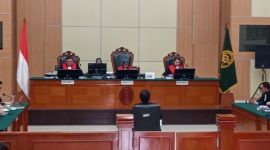 Sidang pembacaan putusan sela kasus dugaan fitnah ijazah Jokowi di PN Jakarta Timur, Senin (19/10/2026). Foto: Ist.