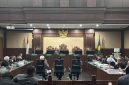 Terdakwa Nurman Herin membantah dakwaan pemerasan dan mengaku ditekan penyidik untuk mengakui menerima ransel dari Ferry dan menyerahkan ke Febrie Adriansyah. Foto: Ist.